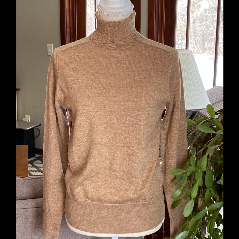 Victor Alfaro Wool Camel Turtle Neck Size M